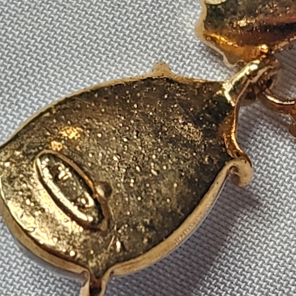 Avon Elegant Gold and White Teardrop Necklace - Picture 5 of 5